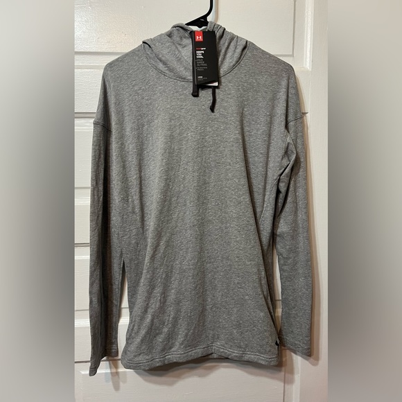 Under Armour Tops - Under Armour heat gear tee